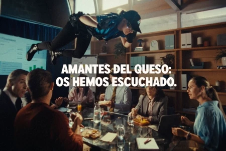 “Amantes del queso: os hemos escuchado”: Domino’s convierte a sus repartidores en espías para lanzar sus nuevas pizzas Deluxe