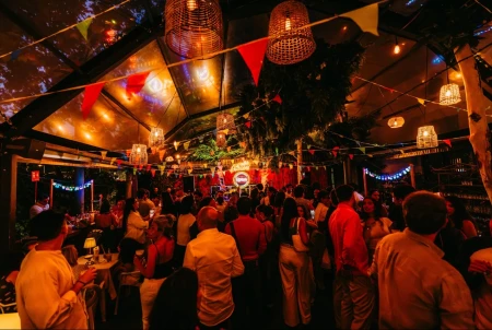 La fiesta de Lipton y La Cucaracha que alarga el verano en el centro de Madrid