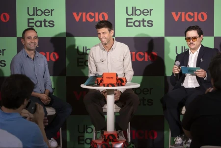 Gerard Piqué presenta la llegada de las hamburguesas de VICIO a Uber Eats en España