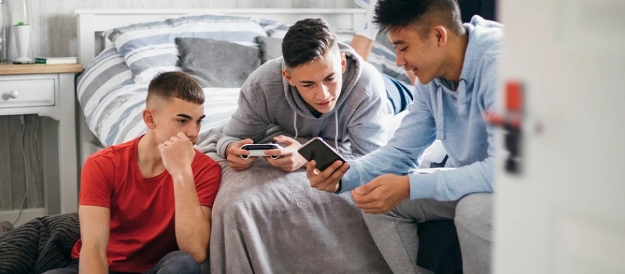 Por qué los jóvenes crean diferentes perfiles en las redes sociales para proteger su privacidad