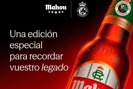 Mahou presenta la botella exclusiva del Racing de Santander para celebrar el regreso a primera