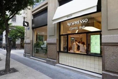 Nespresso refuerza su apuesta por Valencia con la inauguración de su primer Coffee Bar en España