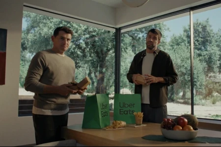 Uber Eats analiza en su nueva campaña las manías y supersticiones futbolísticas de la afición española