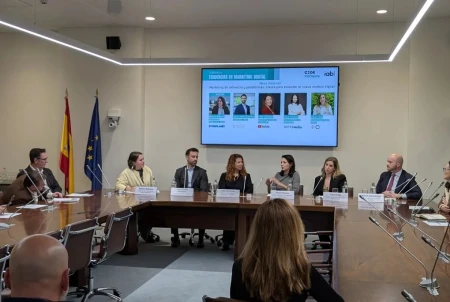 IAB Spain y CEOE Campus presentan el programa técnico
para el marketing digital