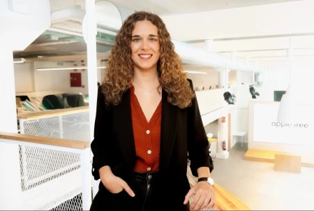 La agencia APPLE TREE premia el talento interno y nombra a Irene Hernández Digital Account Director
