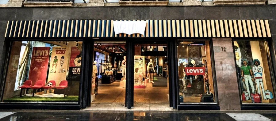 Cómo la última campaña de Levi's en Latinoamérica transforma las restricciones de patrocinio en un éxito de marca