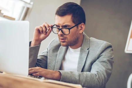 Cómo la falta de conocimientos fundamentales en marketing está afectando la toma de decisiones estratégicas en las empresas actuales