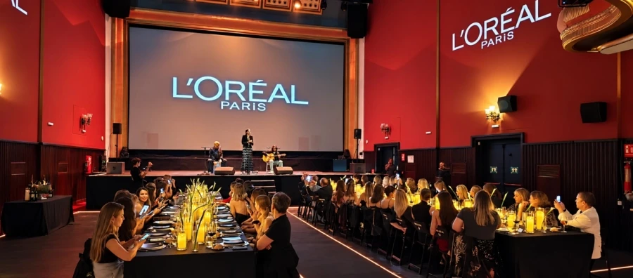 L’Oréal Paris convierte Callao en una gran pasarela urbana con la retransmisión en directo de Le Défilé