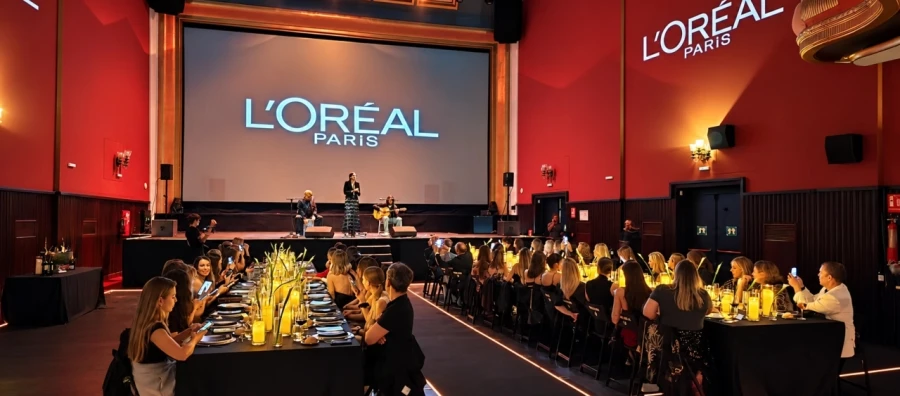 L’Oréal Paris convierte Callao en una gran pasarela urbana con la retransmisión en directo de Le Défilé