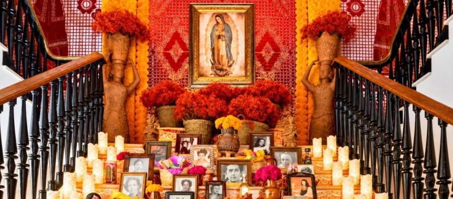 Madrid Celebra el Día de muertos mexicano instalando tres altares en colaboración con Fundación Casa de México en España