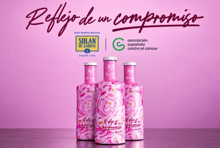 Solán de Cabras lleva a Callao un mural floral digital que crecerá con cada aportación a la Asociación Española Contra el Cáncer