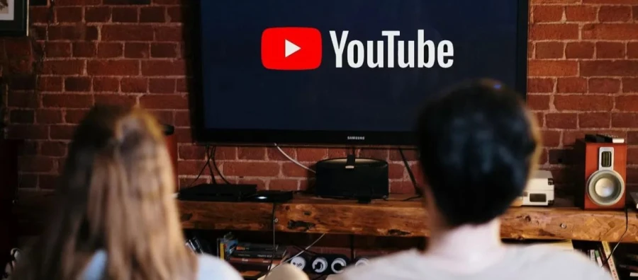 Las audiencias ya están en YouTube, el dinero publicitario todavía no