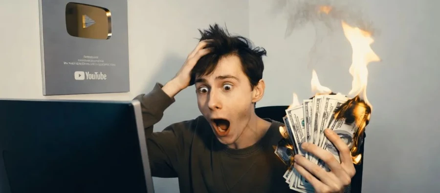 La purga algorítmica que pone fin a la era de la automatización en Youtube con la desmonetización de millones de canales