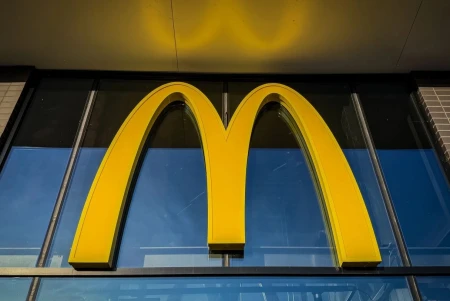 McDonald’s estudia convertir sus pantallas digitales en nuevo inventario publicitario.