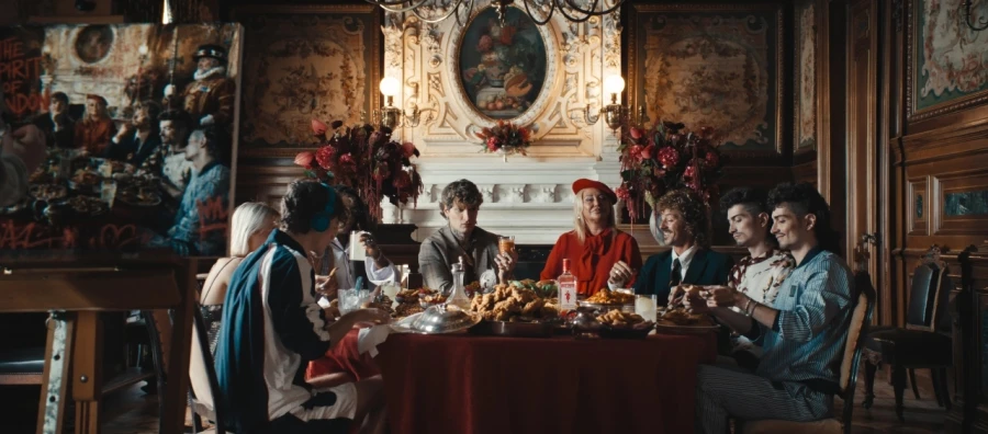 Beefeater y Netflix llevan el universo de The Gentlemen a las calles de España
