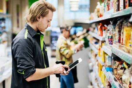 Un 40% de los españoles permitiría que una IA les sustituya para comprar ropa o tecnología