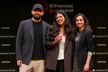 El juego de cartas ESPAÑOL Rey Mono gana un premio nacional por su estrategia de branding