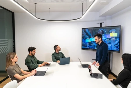 Sus tiendas compiten entre sí en Google Maps y el informe mensual no se lo está contando